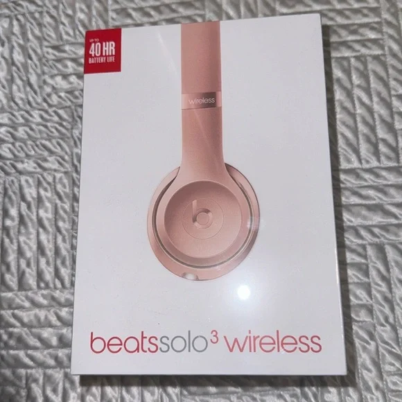 BNIB Beats by Dre Solo 3 Wireless On-Ear Headphones, PINK